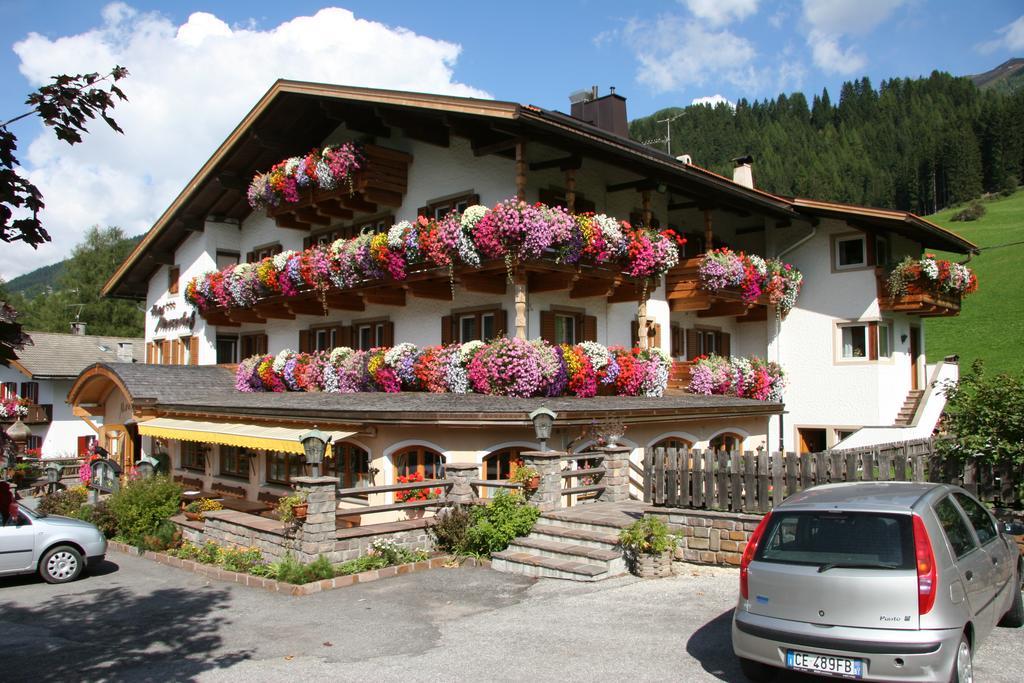 Hotel Mooserhof Sexten Luaran gambar